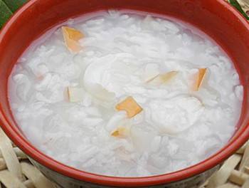 秋季嘴干舌燥吃什么粥,鼻干吃什么粥最好