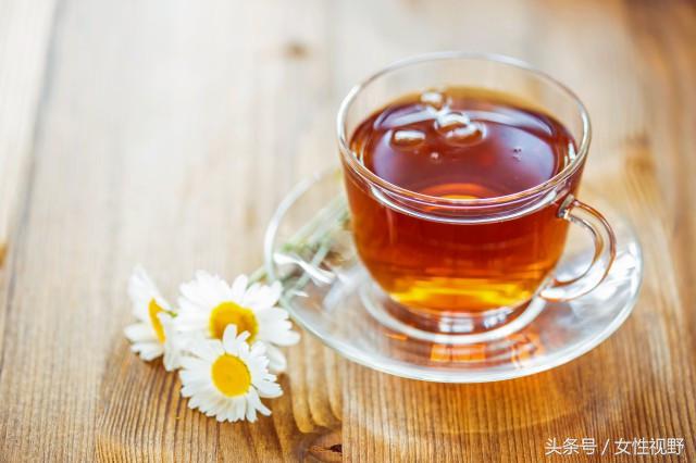 脸上痘痘挤破后变黑怎么办这些方法让你恢复美丽肌肤