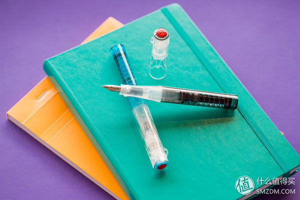 斑马三方联名钢笔,三方联名纯白钢笔