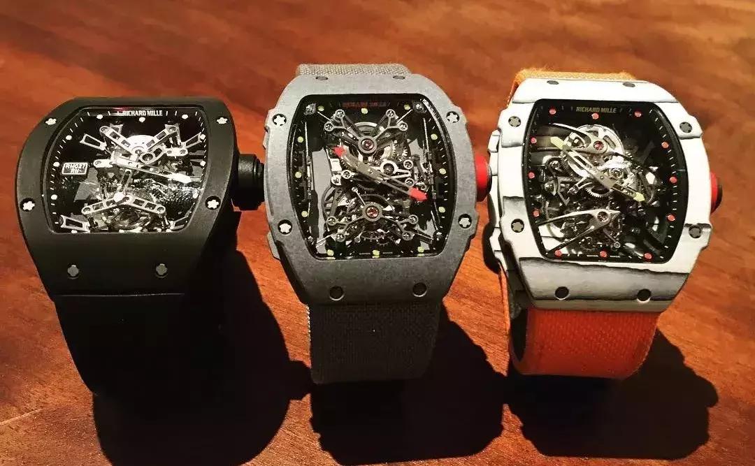 他花17亿巨款买张火箭票要绕月旅行，理由是……