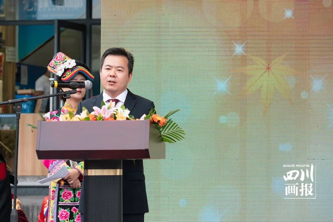 红叶冰雪温泉节,红叶冰雪旅游攻略