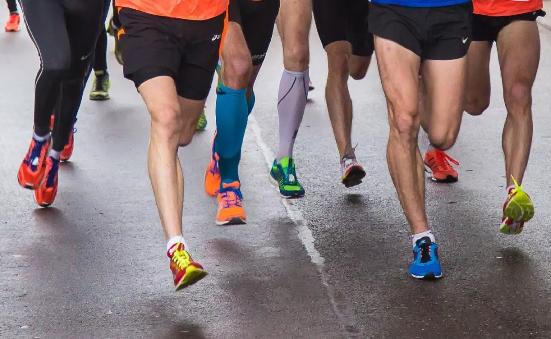跑步穿压缩衣有什么用,跑步穿压缩装备