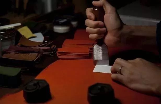 手工皮具真的能谋生吗,您对手工皮具的新认知