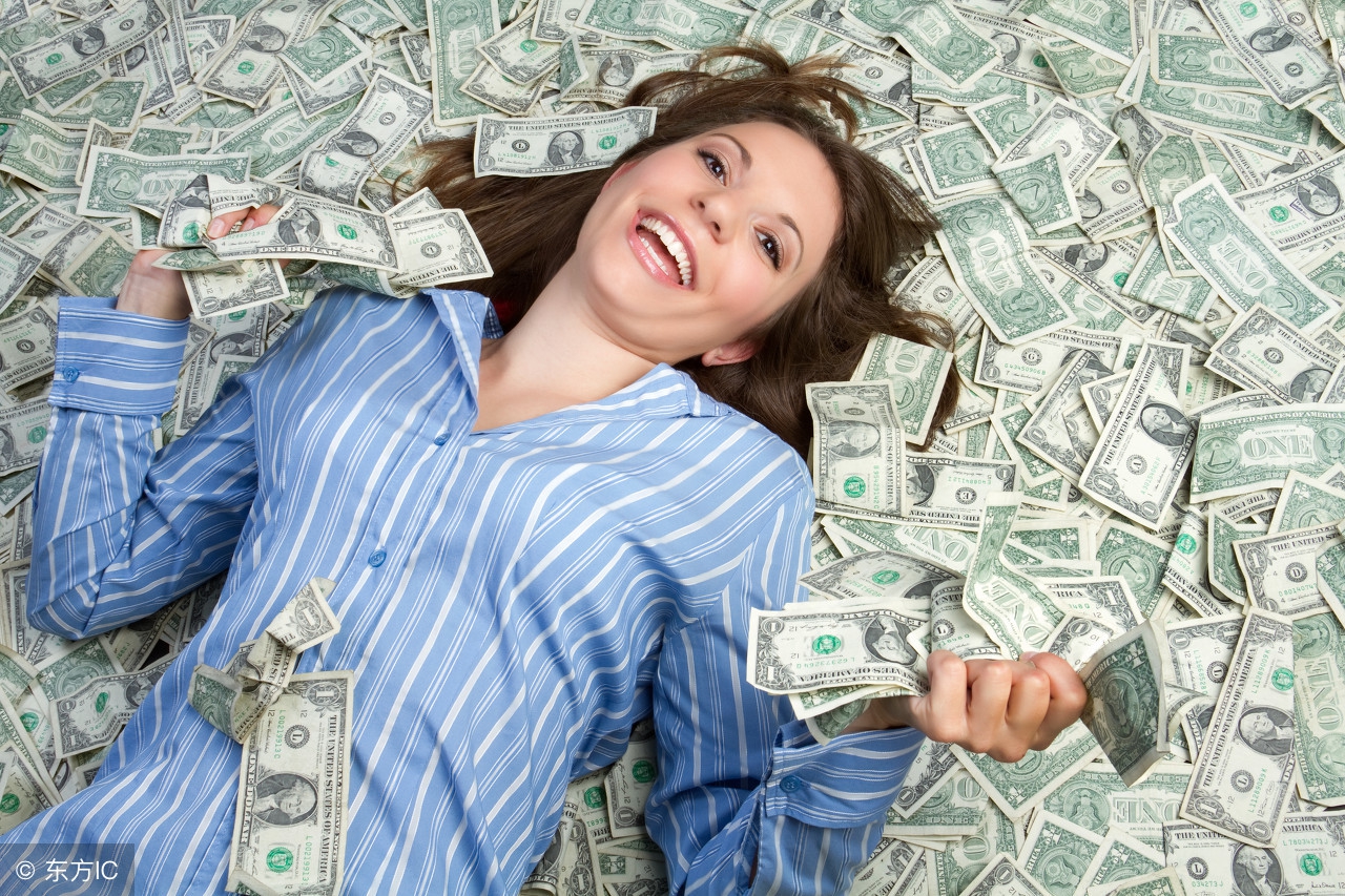 自媒体新手月赚1万+教程，告诉你涨粉、找视频的秘密！