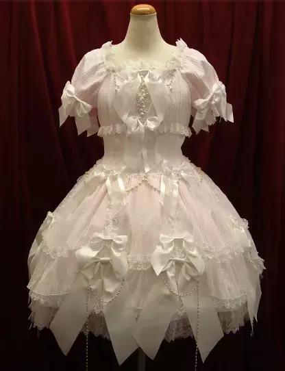 洛丽塔服装真人版,洛丽塔服装含义