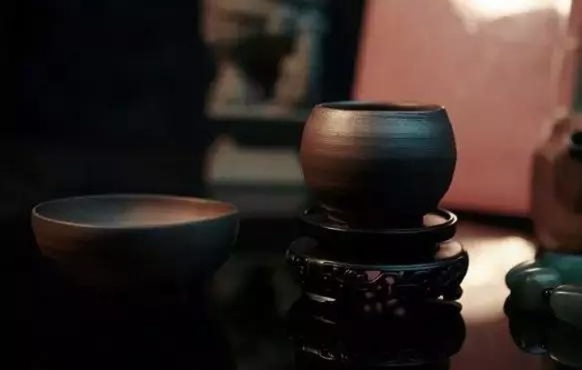 柴烧瓷器：看似不完美，有的人却爱不释手，魅力何在？