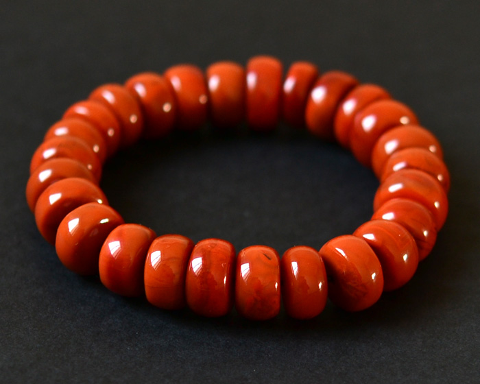 南红怎么区别品质和真假,如何分辨假的南红