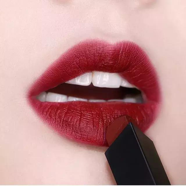 戚薇最近用的口红,戚薇同款口红ysl
