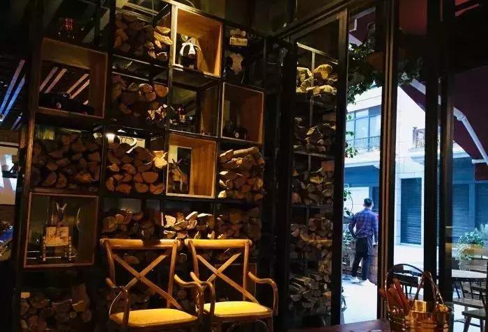 最豪华的音乐餐吧,一家氛围满满的音乐餐吧