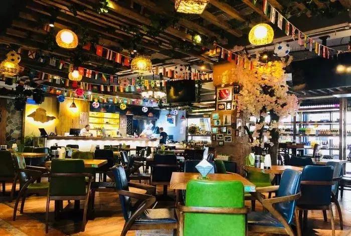 最豪华的音乐餐吧,一家氛围满满的音乐餐吧