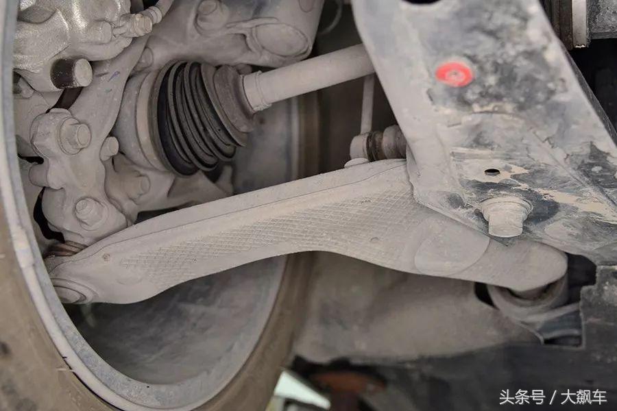 蒙迪欧高功率2.0t跟bba2.0t有可比性,蒙迪欧底盘吊打bba