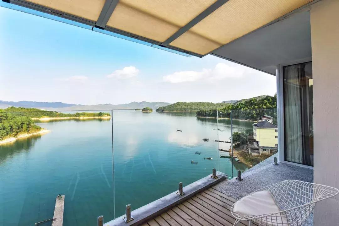 人均350+，住千岛湖最美民宿，吃大鱼头，还有私人小岛定制美拍！