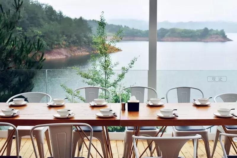 人均350+，住千岛湖最美民宿，吃大鱼头，还有私人小岛定制美拍！