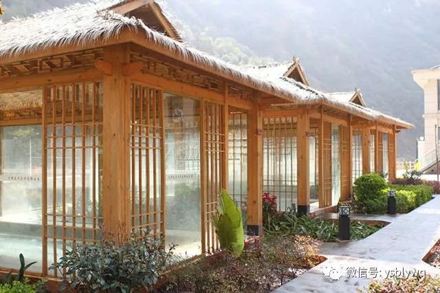 「藏在大山深处的野温泉」29.9元蜂抢云南原始部落野温泉度假村门票，寻觅这处“野”趣，享受原汤泉水的暖之惬意~