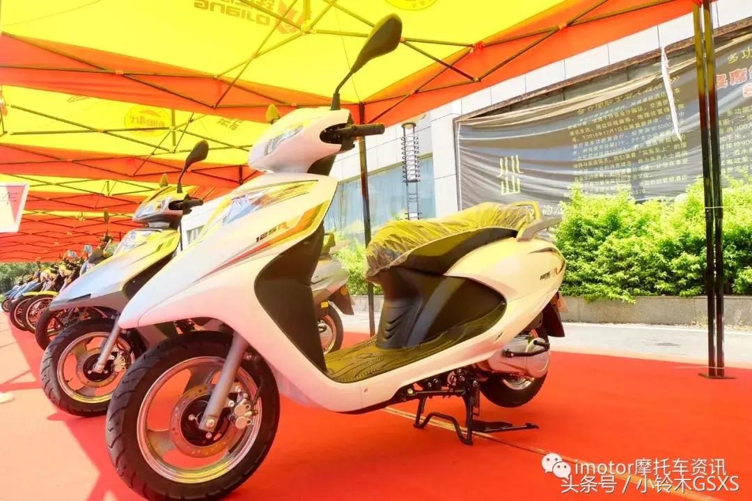 钱江即将上市国产350踏板,钱江新能源踏板