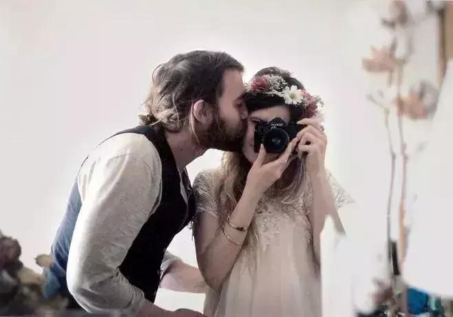 如果男人外面有女人的表现,如果男人在外面有女人怎么办