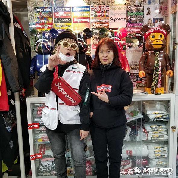 广东大妈玩潮入百万！她把美国人钱赚个遍，是纽约炒货届的扛把子