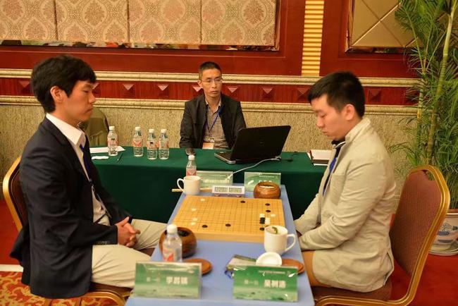 汕头职业棋手吴树浩4日完婚棋界大咖将联棋助兴