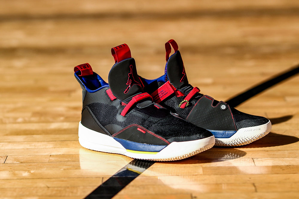 买一双评价比较好的鞋,airjordan经典黑红脚趾评测