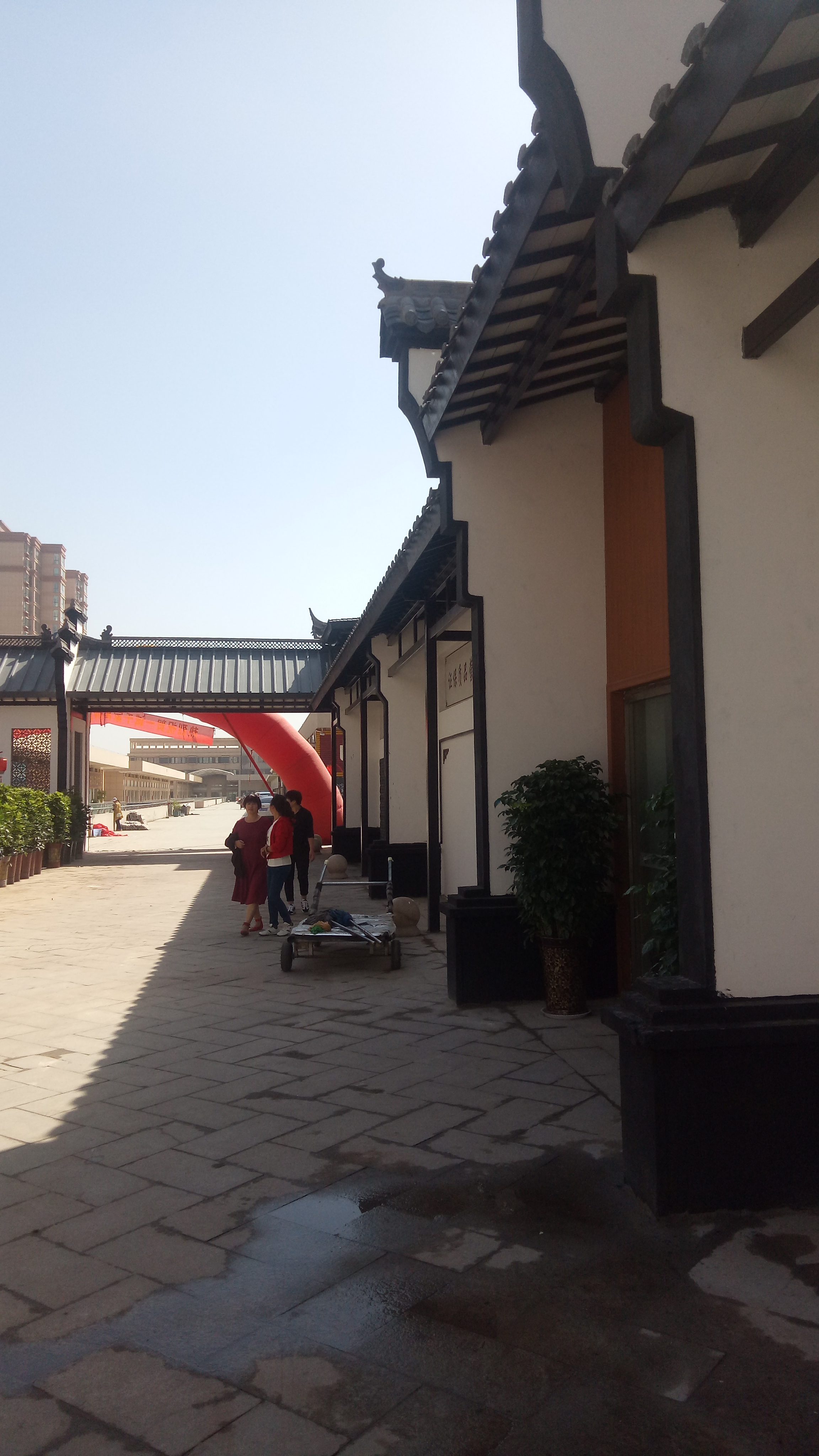 墨韵达贺意红木展丰华