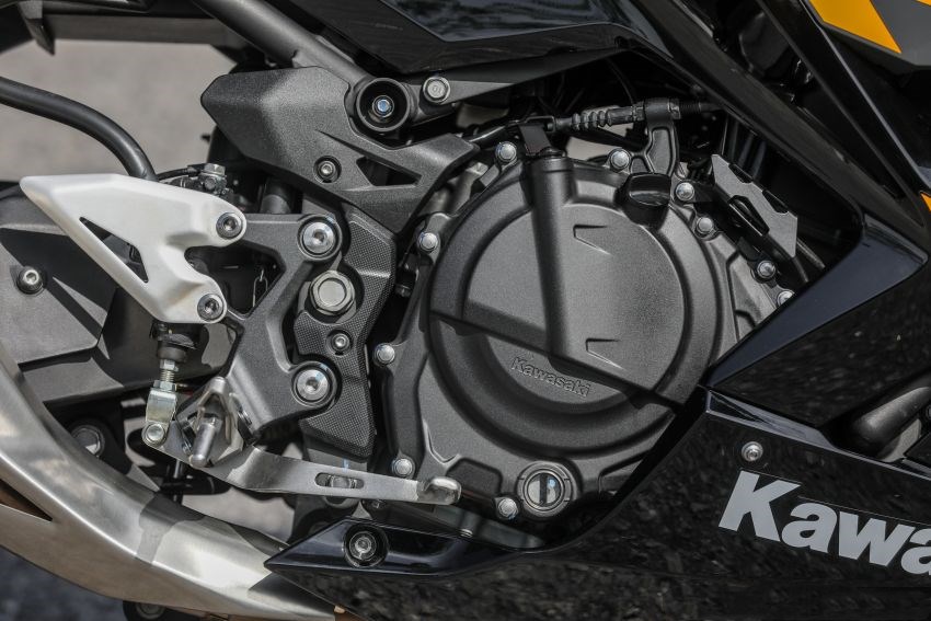 2015年川崎小忍者ninja250,17款川崎ninja250极速测试