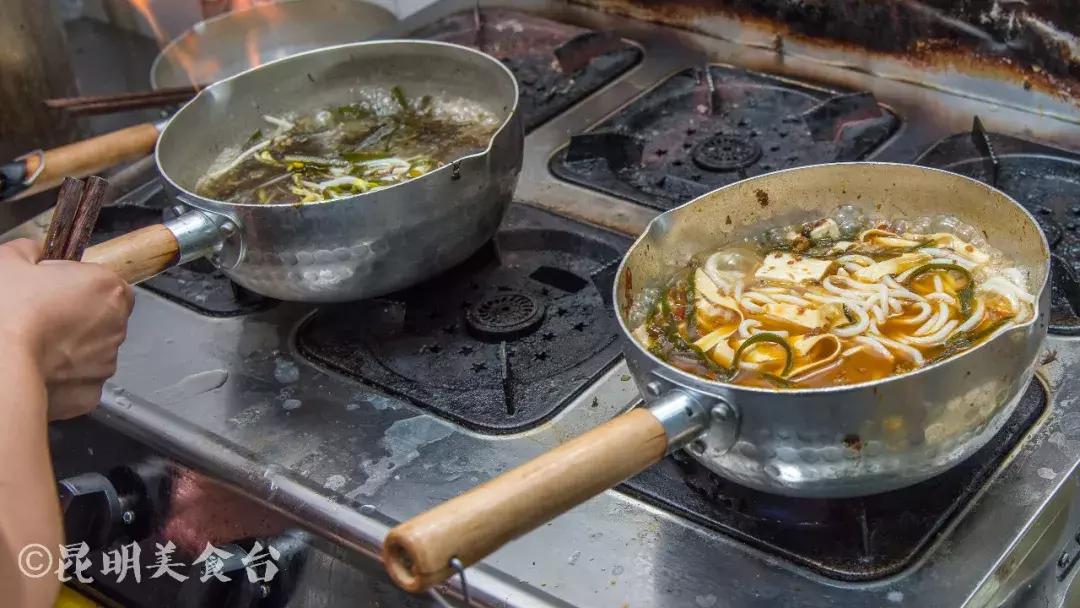 藏在昆明街巷里的10家米线店,昆明古镇米线店