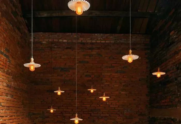 一年能赚10多万的民宿什么样,一年赚上千万的餐厅