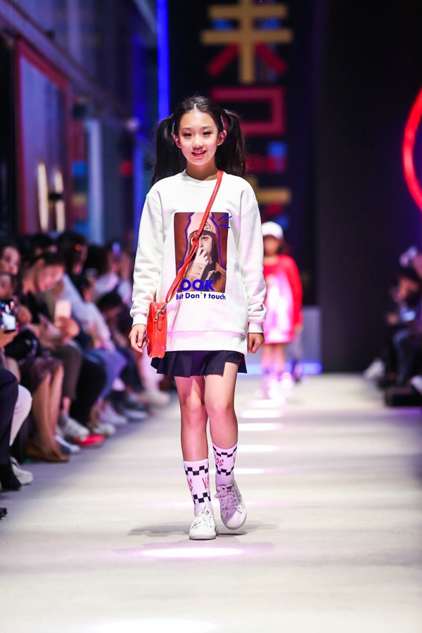 森马服饰和巴拉巴拉是一个公司吗,森马服饰旗下儿童品牌有哪些