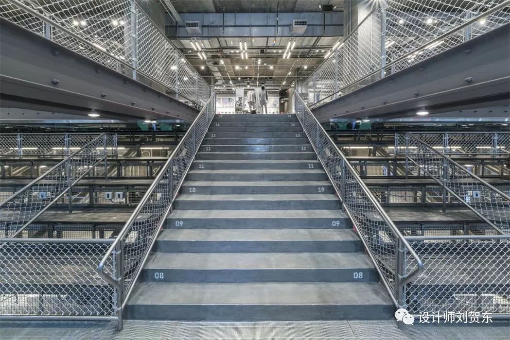 阿迪达斯曼哈顿商业广场店,阿迪达斯主题运动馆