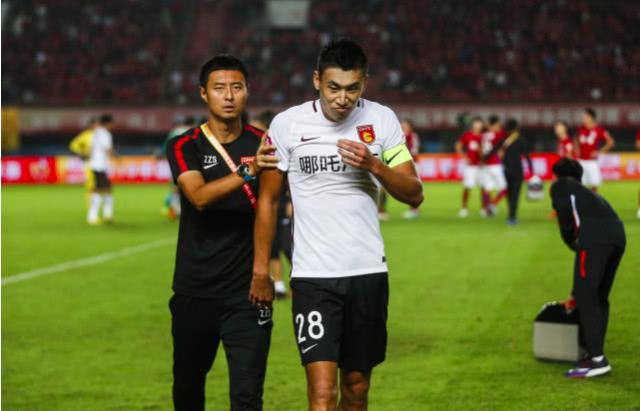 国庆不放假！足协开重磅罚单华夏国脚停5场恒丰违规用手机遭罚