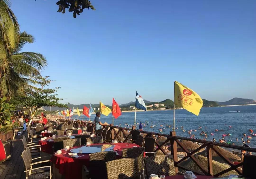 三亚火车头万人海鲜广场哪家好吃,在三亚3000元一桌的海鲜大餐