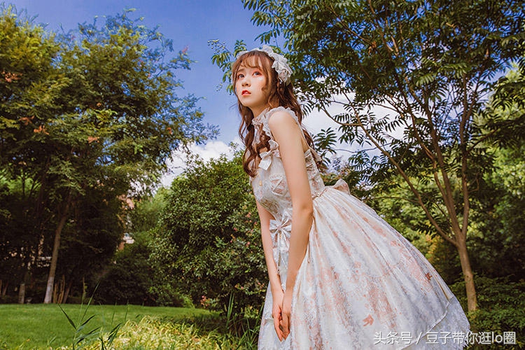 洛丽塔100以内裙子正版店铺,非常简易的洛丽塔小裙子