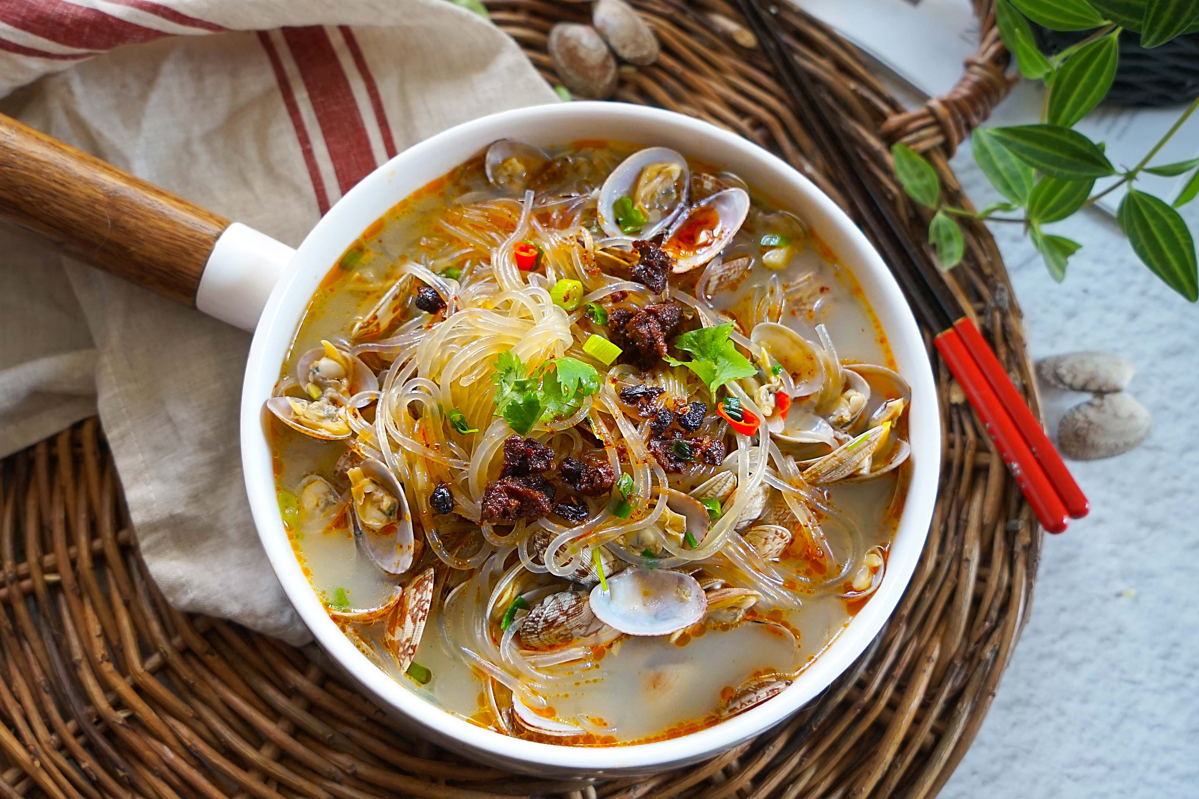 自己动手煮的螺蛳粉一人一大碗,这样煮螺蛳粉超好吃