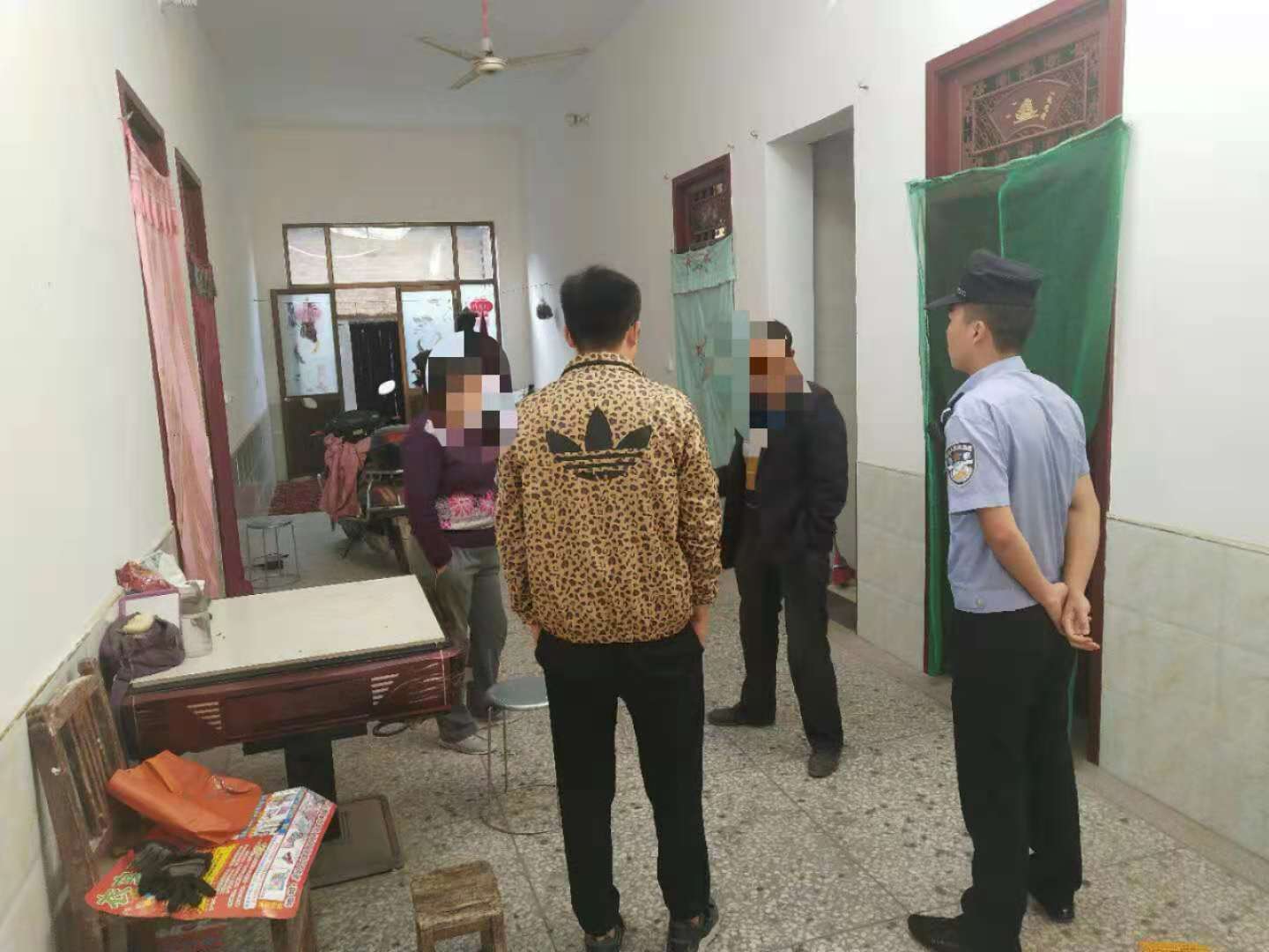 「你的强大我的骄傲」国庆7天小长假蒲城公安24小时不“打烊”之三我们奉命前行