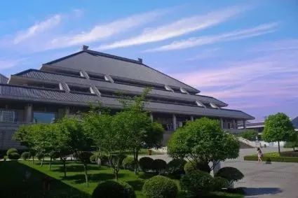 以华中师大为坐标原点，丈量大武汉