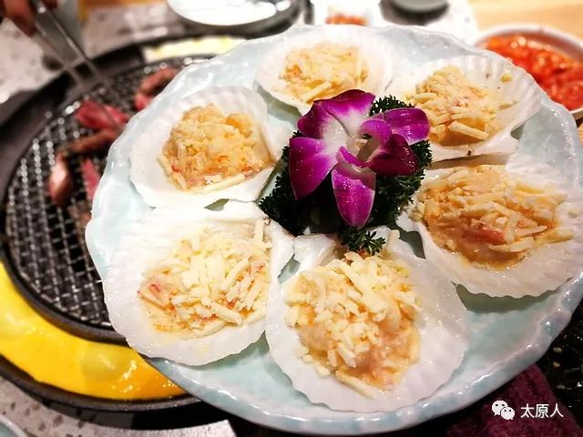 在太原能感觉在釜山街头吃烤肉,各种“芝士小吃”满屏食欲