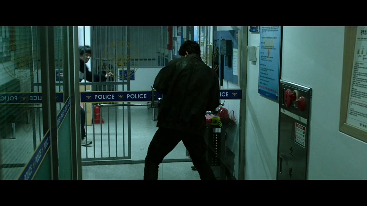 我把妹妹反锁在家，就出门喝酒去了：韩国电影无尿点系列