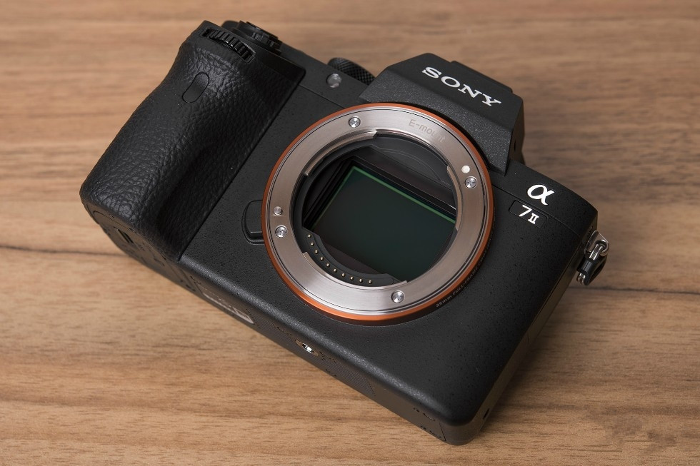 机身仅8499元！索尼A7M2售价跟佳能6D2差不多画质跟5D3不分上下