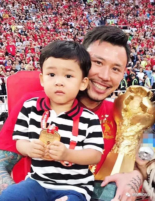 minimija中国国际时装周,2020国际时装周童模