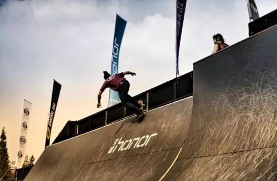 大假耍成都|打篮球、踢足球……放假甩肉,这些免费场馆在等你