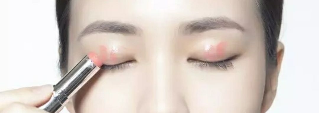 涂口红和不涂口红对比高清,为什么涂口红和不涂口红差好多