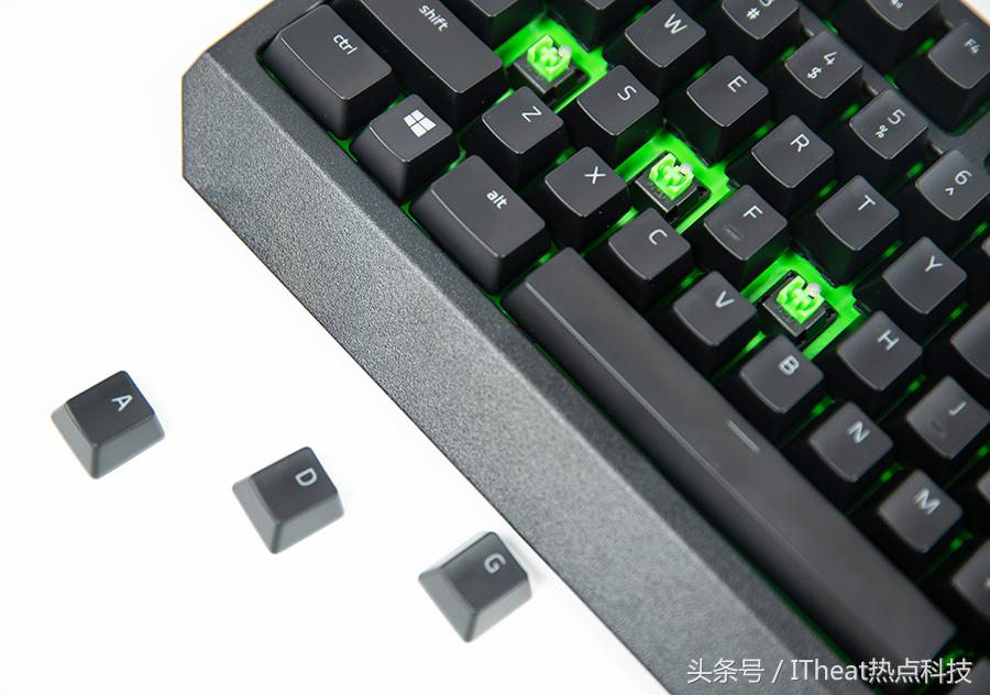 雷蛇入门机械键盘,雷蛇黑寡妇蜘蛛v3绿轴键盘测评