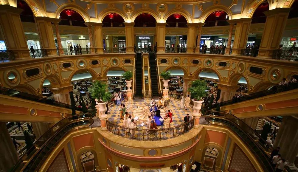 深扒完中国锦鲤的免费旅行清单之后,我也没有那么羡慕了哼!