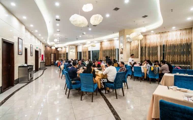 领取优惠券100点券,领取优惠券到店18元即可体验