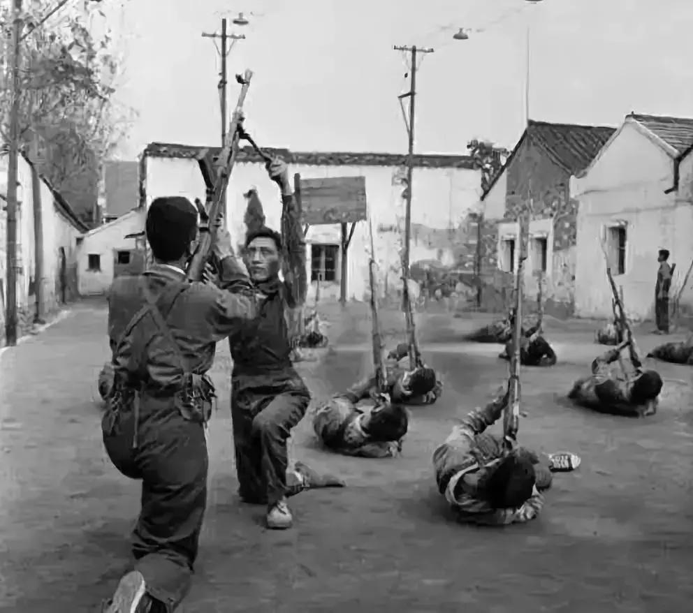 步枪打下飞机违法吗,步枪打下飞机的危害