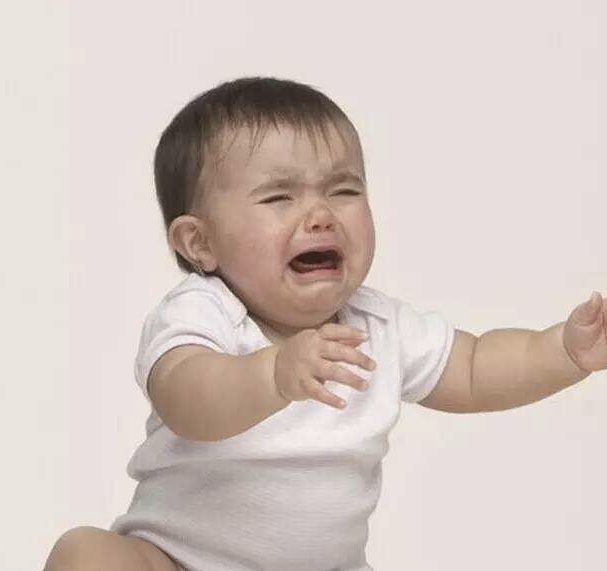 婴儿肠痉挛会一整天哭闹吗,不要以为宝宝哭闹就是无理取闹
