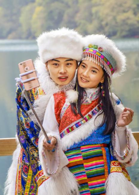 九寨和黄龙旅行,九寨黄龙峨眉乐山