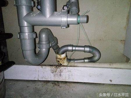 卫生间下水管堵了怎么快速疏通,厨房洗菜盆下水管堵怎么疏通