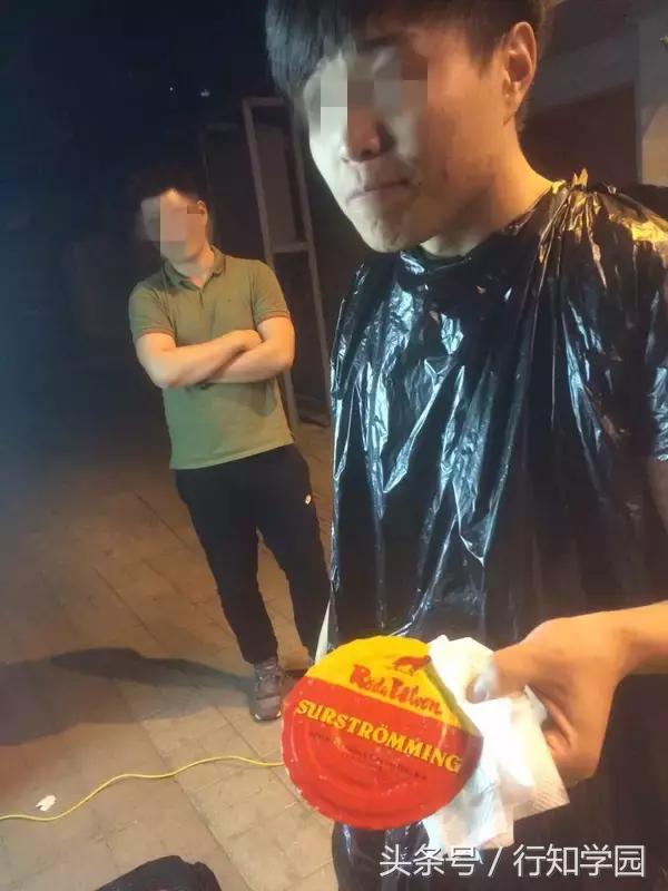 岛国最“臭”的食物该怎么运输？一不小心就变成“生化”*器武**！