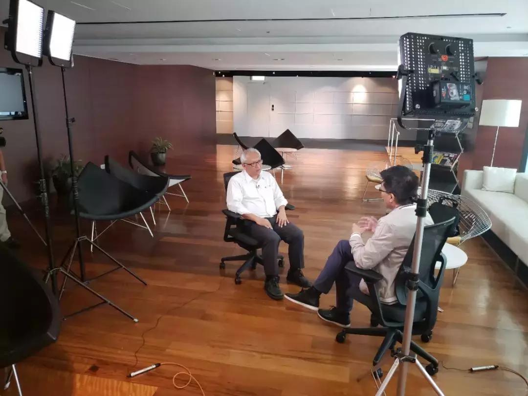 香港凤凰卫视主持人采访李嘉诚,香港凤凰卫视研学
